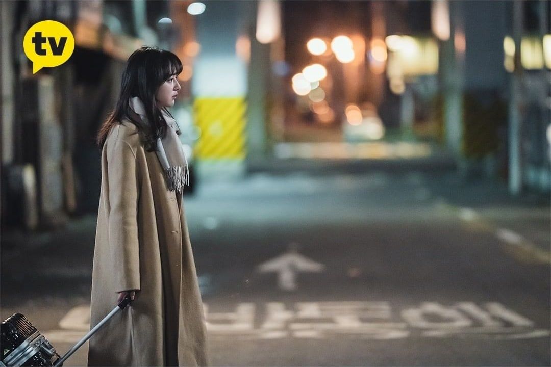 Sinopsis Drakor Lovesrtuck In The City Episode 12: Ji Chang Wook Bersikap Dingin Pada Kim Ji Won yang Menangis