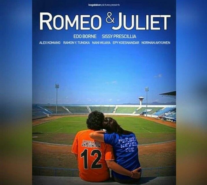 Cover Film Romeo & Juliet versi Indonesia yang mengusung tema film Sepak Bola