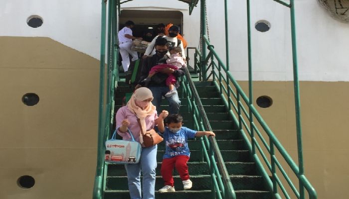 Masyarakat yang akan mudik Lebaran, kini bisa mengecek harga tiket kapal Pelni KM Lawit bulan Maret – April 2023 rute Tanjung Priok, Sibolga, Nias, Teluk Bayur, Tanjung Pandan, Pontianak, Semarang, Kumai, Karimun Jawa.
