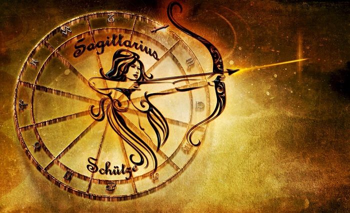 Lambang zodiak Sagitarius.*  