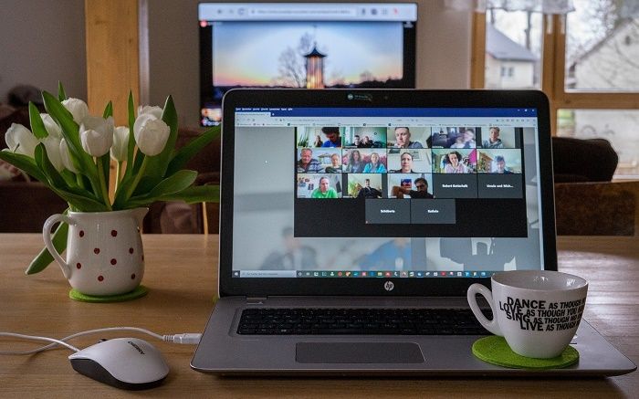 Fitur Studio Effects Di Zoom Bisa Edit Alis Warna Bibir Kumis Serta Jenggot Tuban Bicara