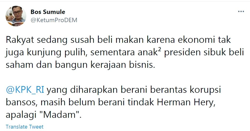 Tangkapan layar cuitan Iwan Sumule yang komentari putra Presiden Jokowi, Kaesang Pangarep./Twitter/@KetumProDEM
