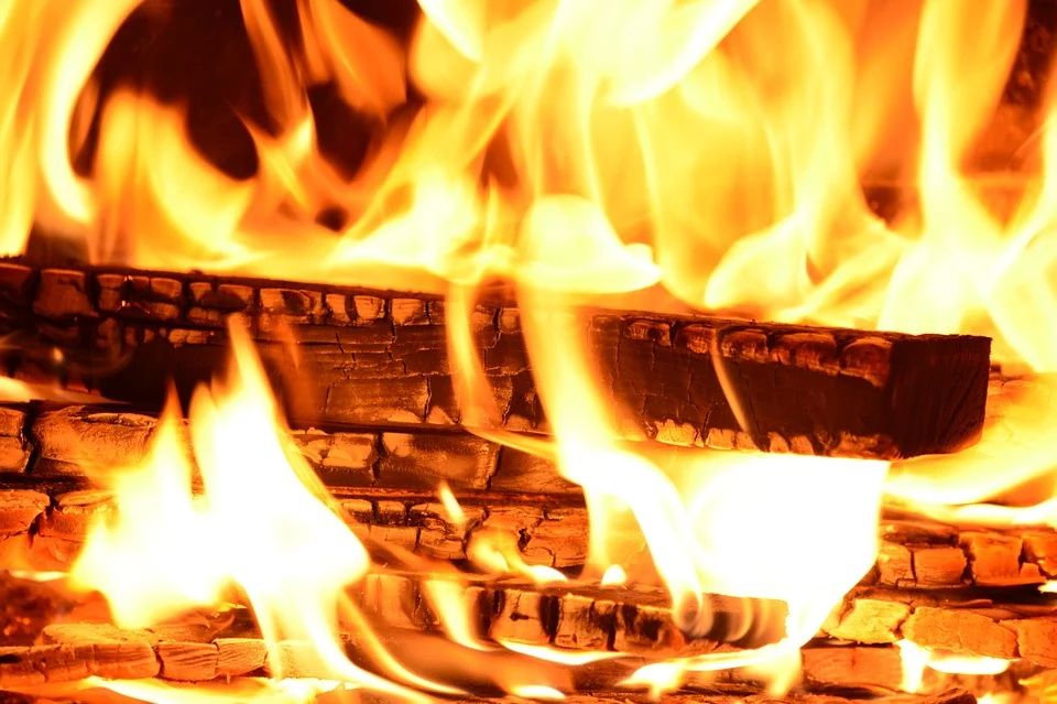 Api menjadi salah satu penyebab luka bakar.