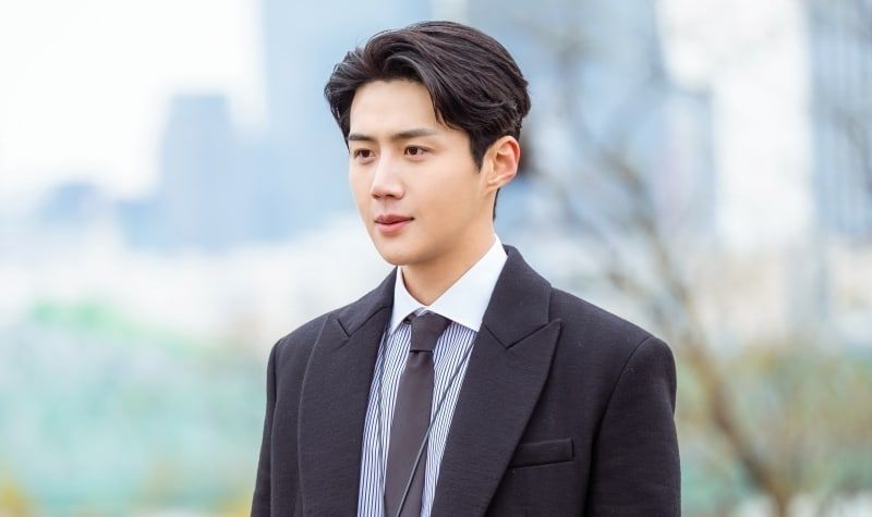 Kim Seon Ho sebagai Han Ji Pyeong dalam Start Up