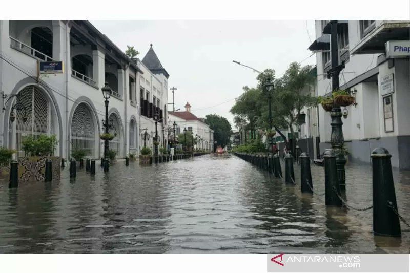  Kondisi banjir di Kota Semarang.