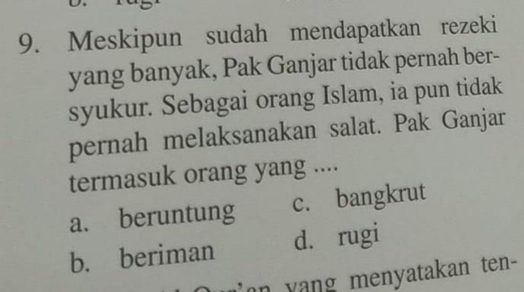 Lembar soal pertanyaan nomor 9 memuat nama Pak Ganjar.
