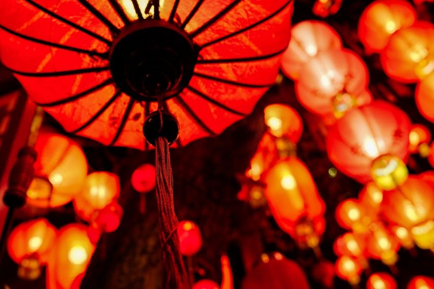 Ilustrasi Cap Go Meh. Ketahui penjelasan Cap Go Meh adalah apa dan tanggal berapa perayaan Cap Go Meh 2023, serta sejarah singkatnya.