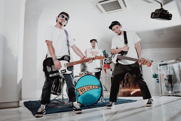 Lirik Lagu Dia Yang Dipopulerkan Rocket Rockers Portal Pasuruan