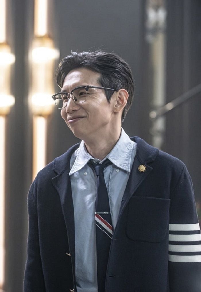 Potongan adegan Lee Gyu Jin dalam drama The Penthouse 2