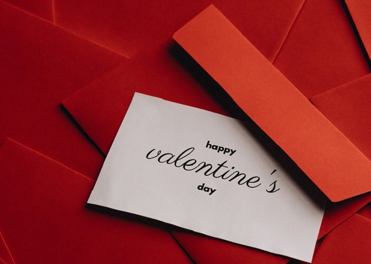 Bikin Meleleh 10 Ucapan Valentine Day Untuk Teman Suami Tercinta Dan Untuk Sahabat Cocok Buat Caption Sosmed Portal Kudus