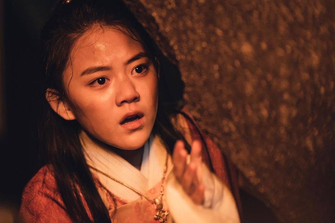 Adegan Putri Pyeonggang Muda dalam drama River Where bthe Moon Rises.