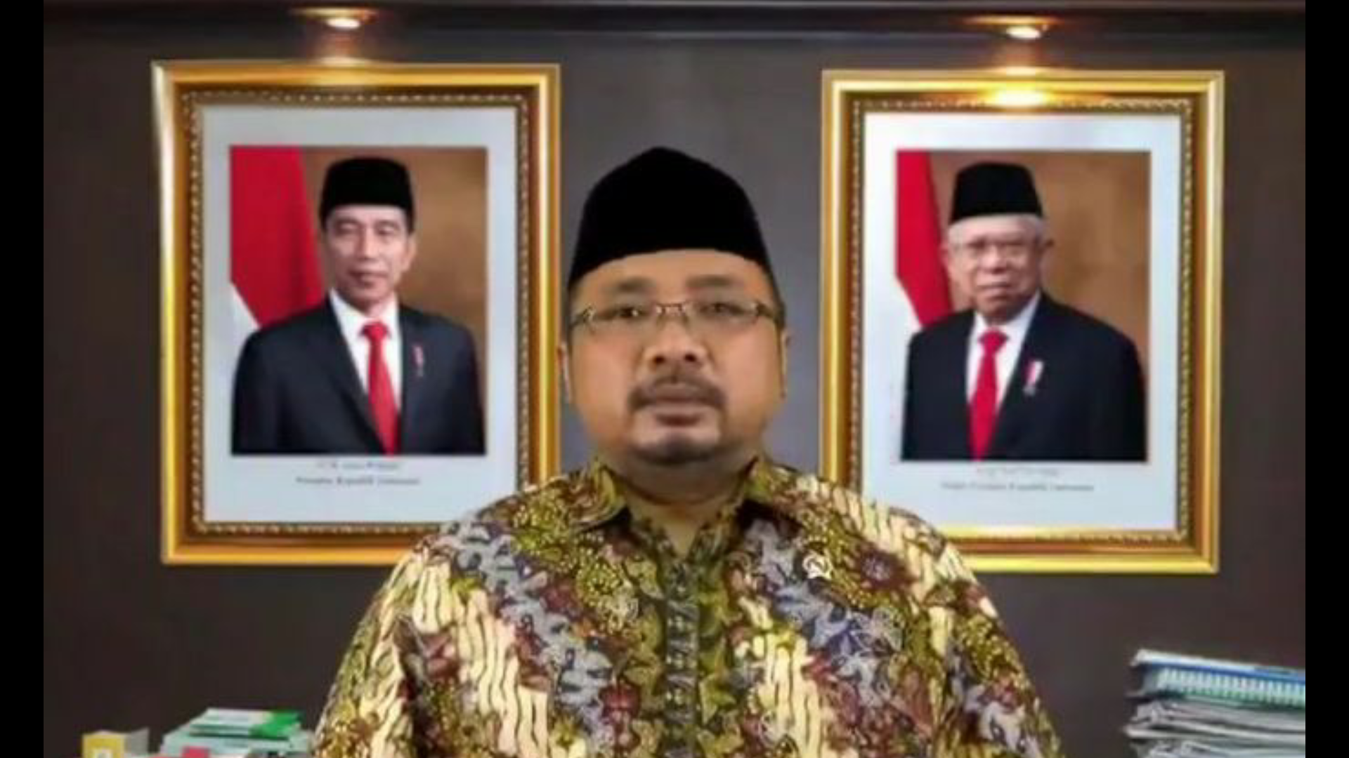 Cek Fakta: Video Gus Yaqut Tandatangani Surat Larangan Salat Jumat ...