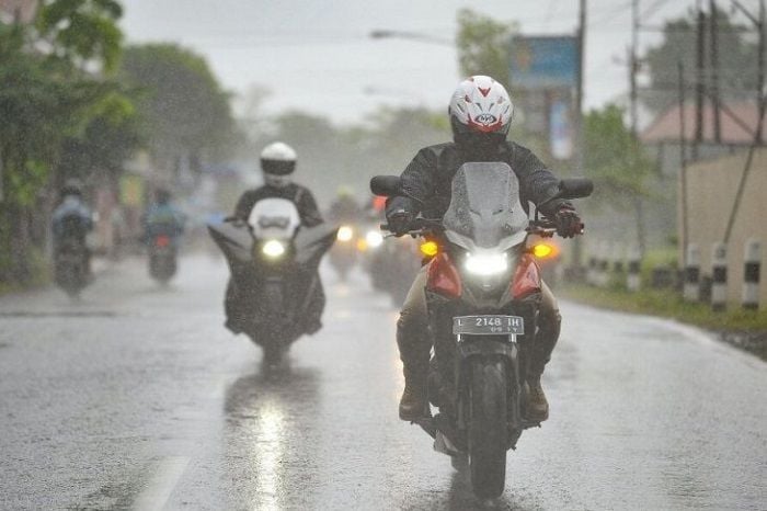 Doa Hujan Cepat Reda. Agar Bisa Beraktifitas Kembali