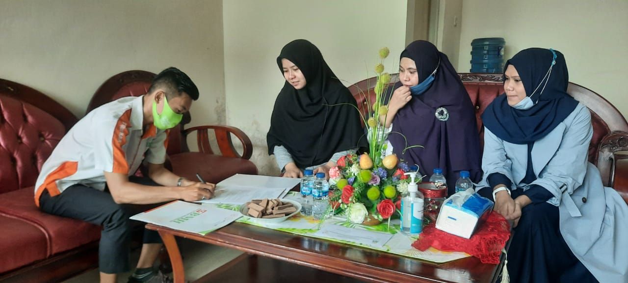 Penandatangan MoU antara BMH Wilayah Maluku dan tiga Program Studi Fakultas Syariah dan Ekonomi Islam (FSEI) yaitu Prodi Ekonomi Syariah, Manajemen Keuangan Syariah, dan  MKS, dan Manajemen Bisnis Syariah, di ruang BAK FSEI, Senin, 22 Februari 2021.