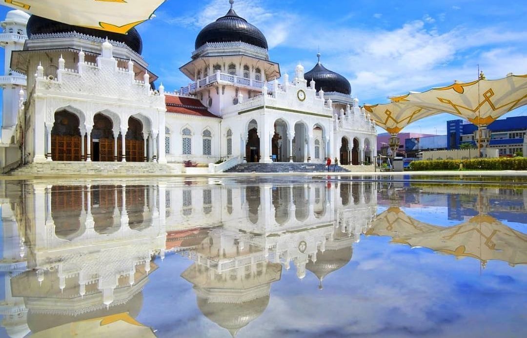 Bangunan Masjid Raya Baiturrahman Aceh.
