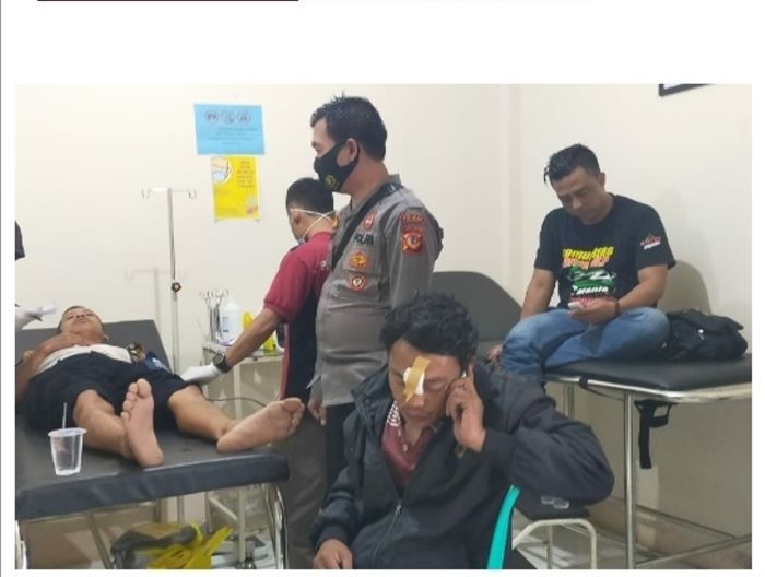 Korban tabrakan saat dirawat di rumah sakit