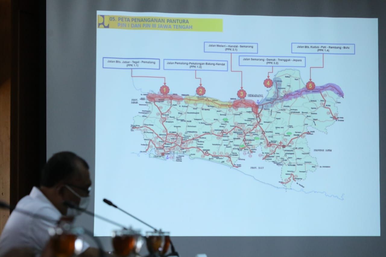 BBPJN Jateng-DIY memperlihatkan peta jalur pantura.