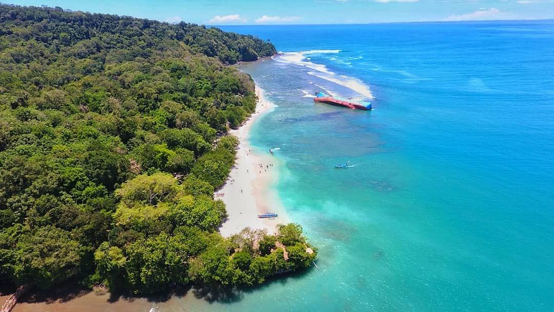 Pantai Pangandaran.