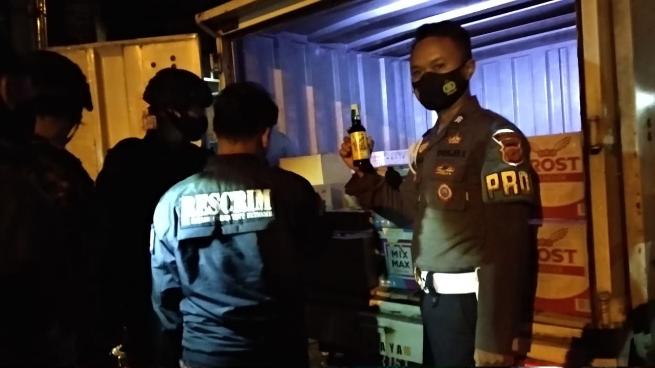 Polisi berhasil amankan pengiriman miras di Kota Tasikmalaya