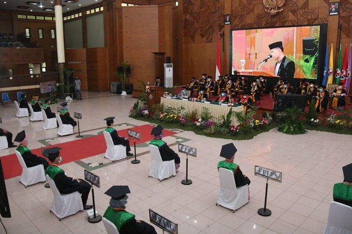 Upi Gelar Wisuda Daring Ke 4 Kalinya Di Tengah Pandemi Rektor Jadilah Penyebar Pencari Dan Pengamal Ilmu Galamedia News