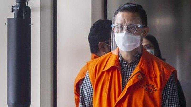 Mantan Menteri Sosial Juliari P Batubara saat meninggalkan ruang pemeriksaan di Gedung Komisi Pemberantasan Korupsi (KPK), Jakarta, Minggu 6 Desember 2020.