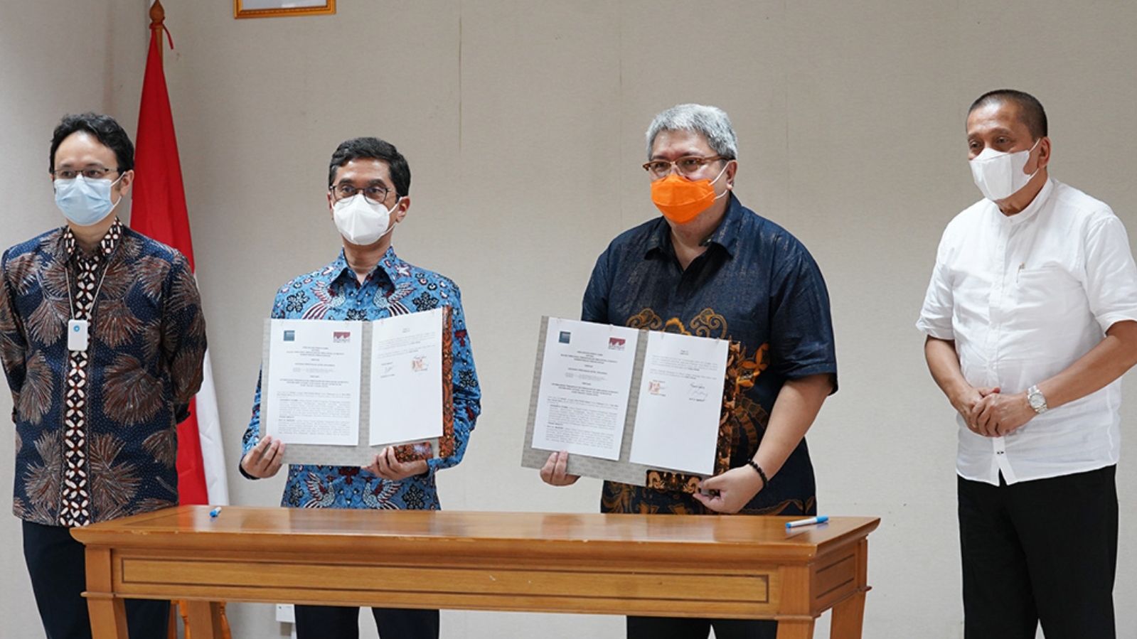 Penandatanganan perjanjian kerja sama dilakukan oleh Kepala Bappebti Sidharta Utama dan Ketua Aprindo Roy Mandey