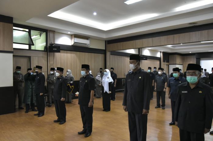 Plt. Wali Kota Muhammad Yusuf saat melantik pejabat esselon II dan III di Aula Lantai 2 Bale Kota Tasikmalaya