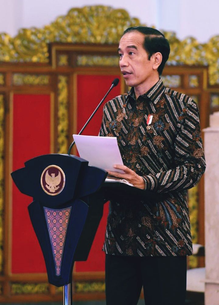 Presiden Jokowi Klaim PPKM Mikro Berhasil Turunkan Laju Covid-19