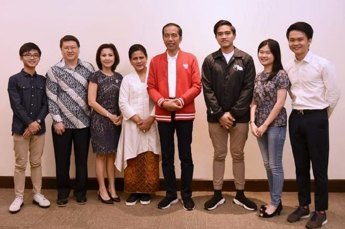 Keluarga Kaesang Pangarep bersama keluarga Felicia Tissue.