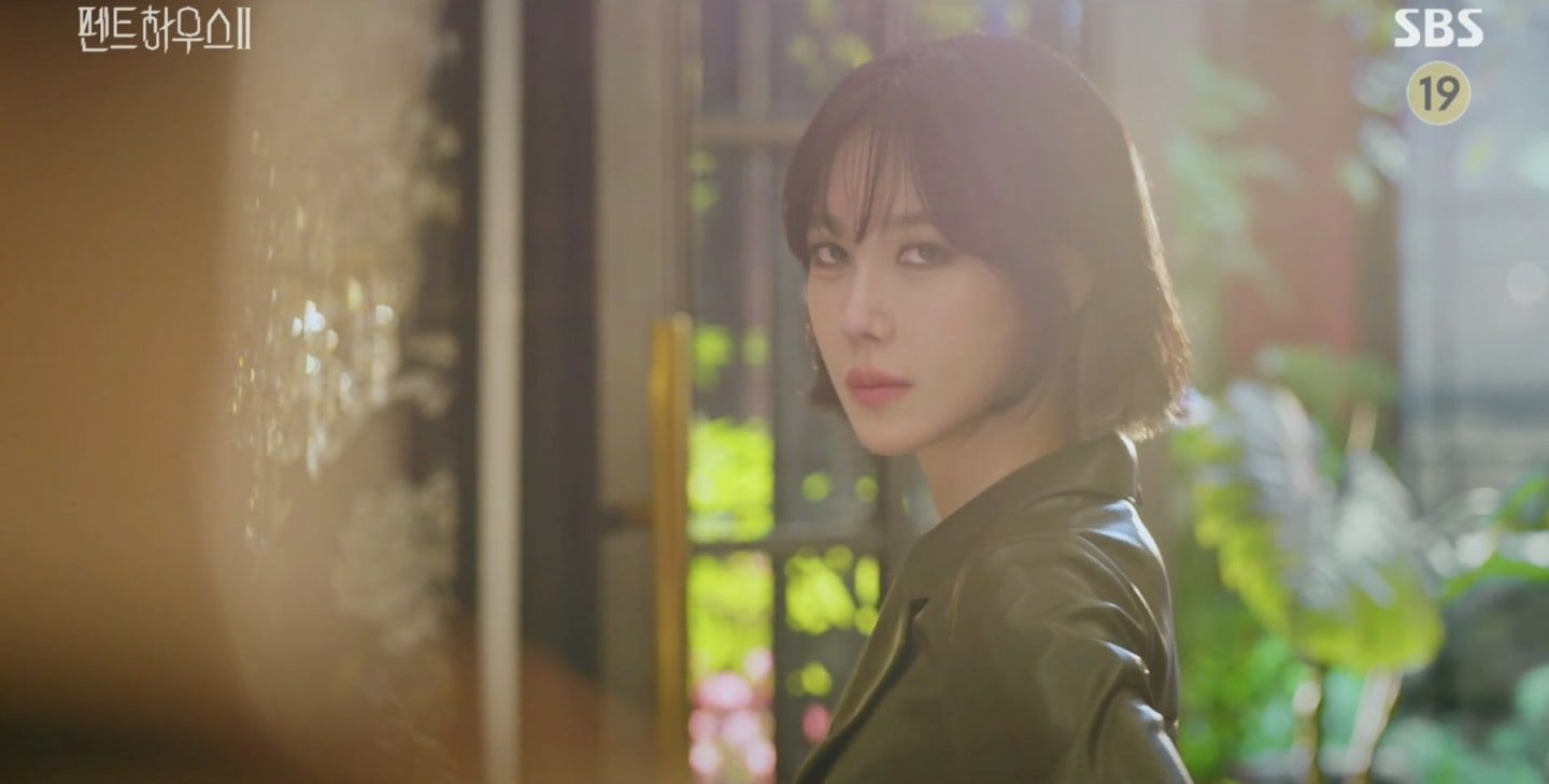 Lee Ji Ah dalam The Penthouse 2
