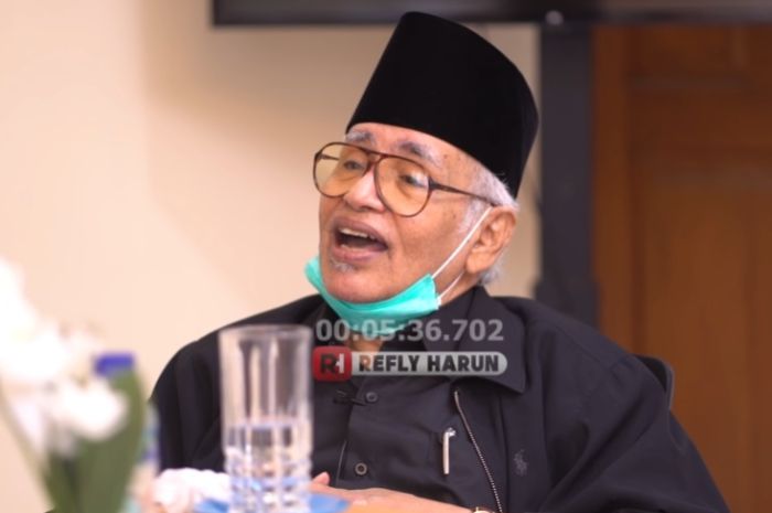 Ilmuwan politik, Prof. Salim Said yang menduga KLB Demokrat adalah permainan SBY saat diundang sebagai bintang tamu di kanal YouTube Karni Ilyas Club pada Kamis, 11 Maret 2021.