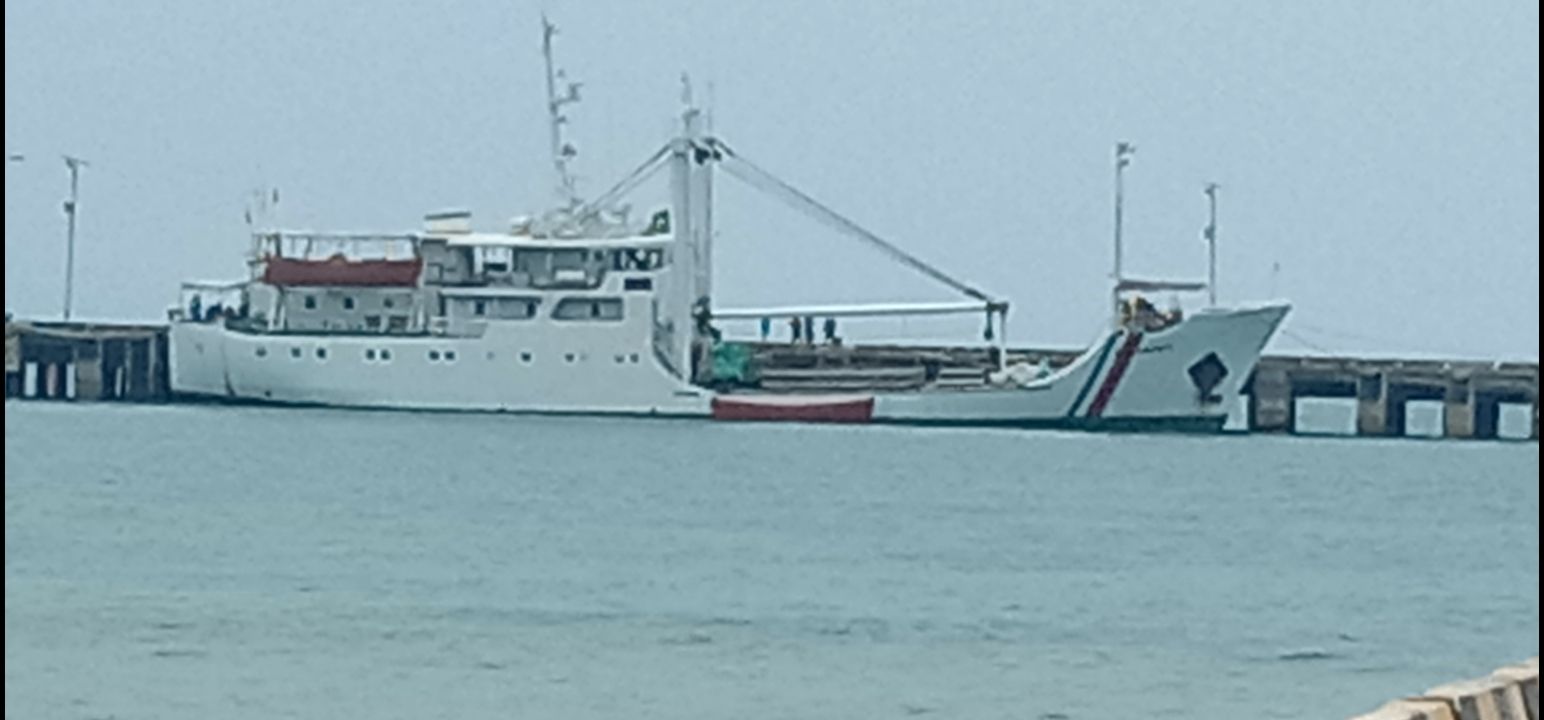 Kapal KN Prajapati Disnav Cilacap di pelabuhan Pangandaran, Kamis, 11 Maret 2021.
