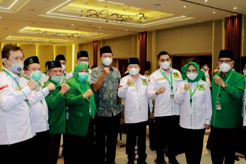 Ketua Bidang Isu Strategis DPP PPP, Hj. H. Patrika S.A Paturusi S.H.MH (Kedua dari Kanan) saat menghadiri Rapimnas PPP di Jakarta