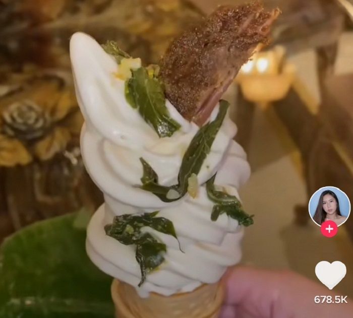 Content Creator Ini Bikin Es Krim dari Nasi Padang!