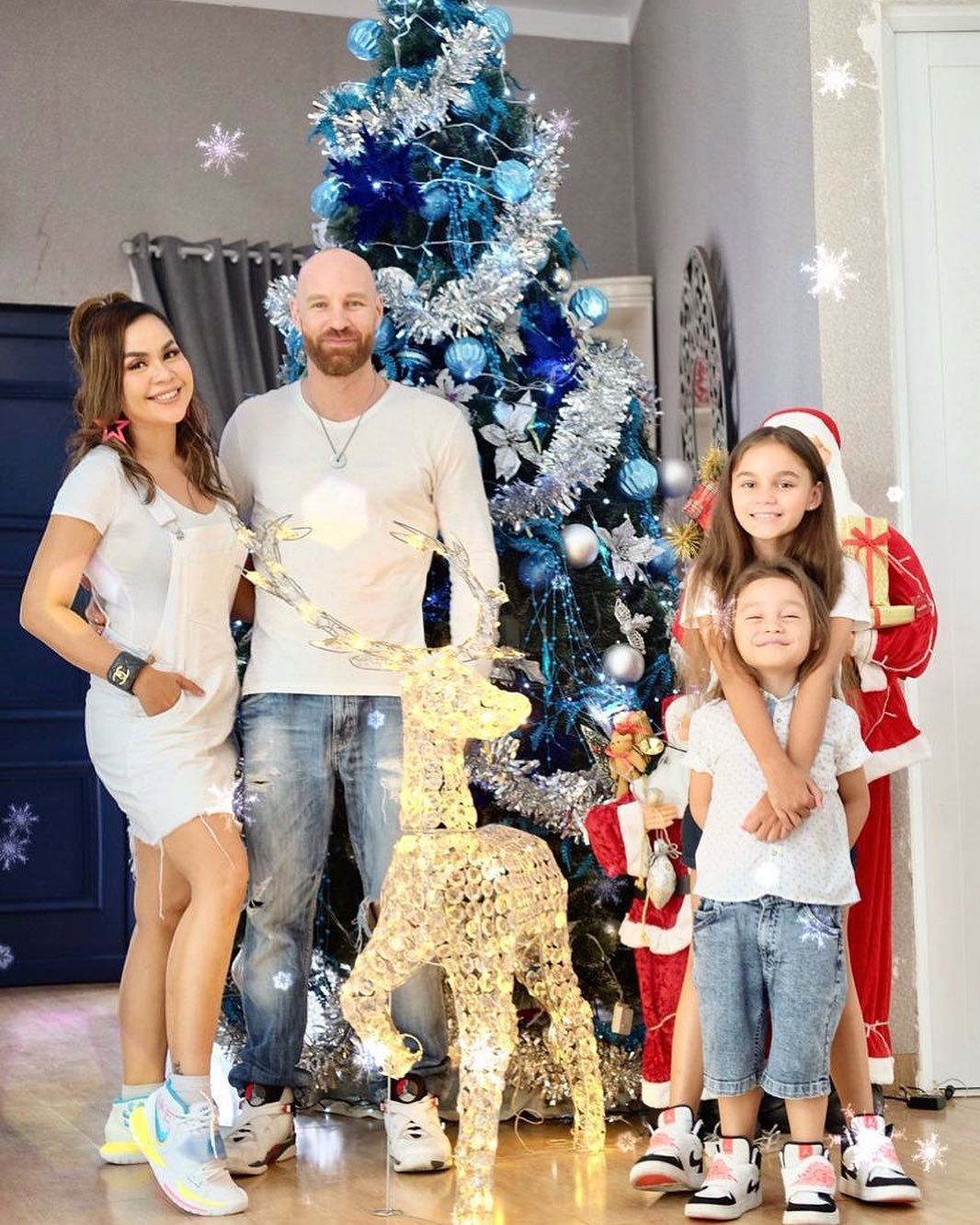 Keluarga Melaney saat merayakan Natal 2020