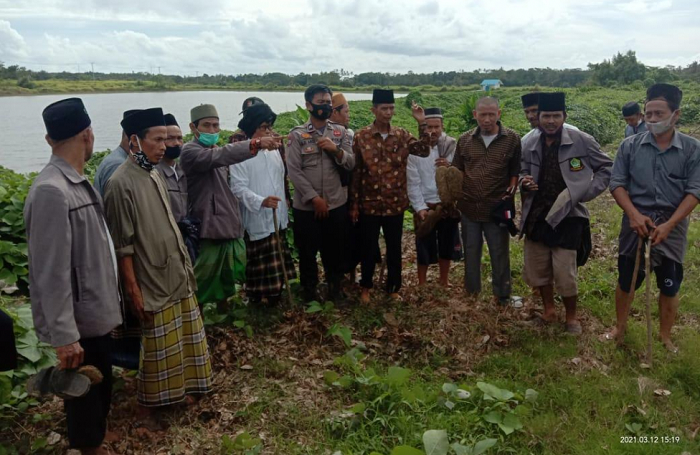 Kemenag menerjunkan penyuluh agam Islam usai adanya ritual bugil yang dilakukan penganut Hakekok Balakasuta di Banten.*
