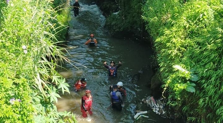 Tim SAR Gabungan Dibagi Empat Sektor, Lanjutkan Pencarian Andi yang Tenggelam di Sungai Cianjur