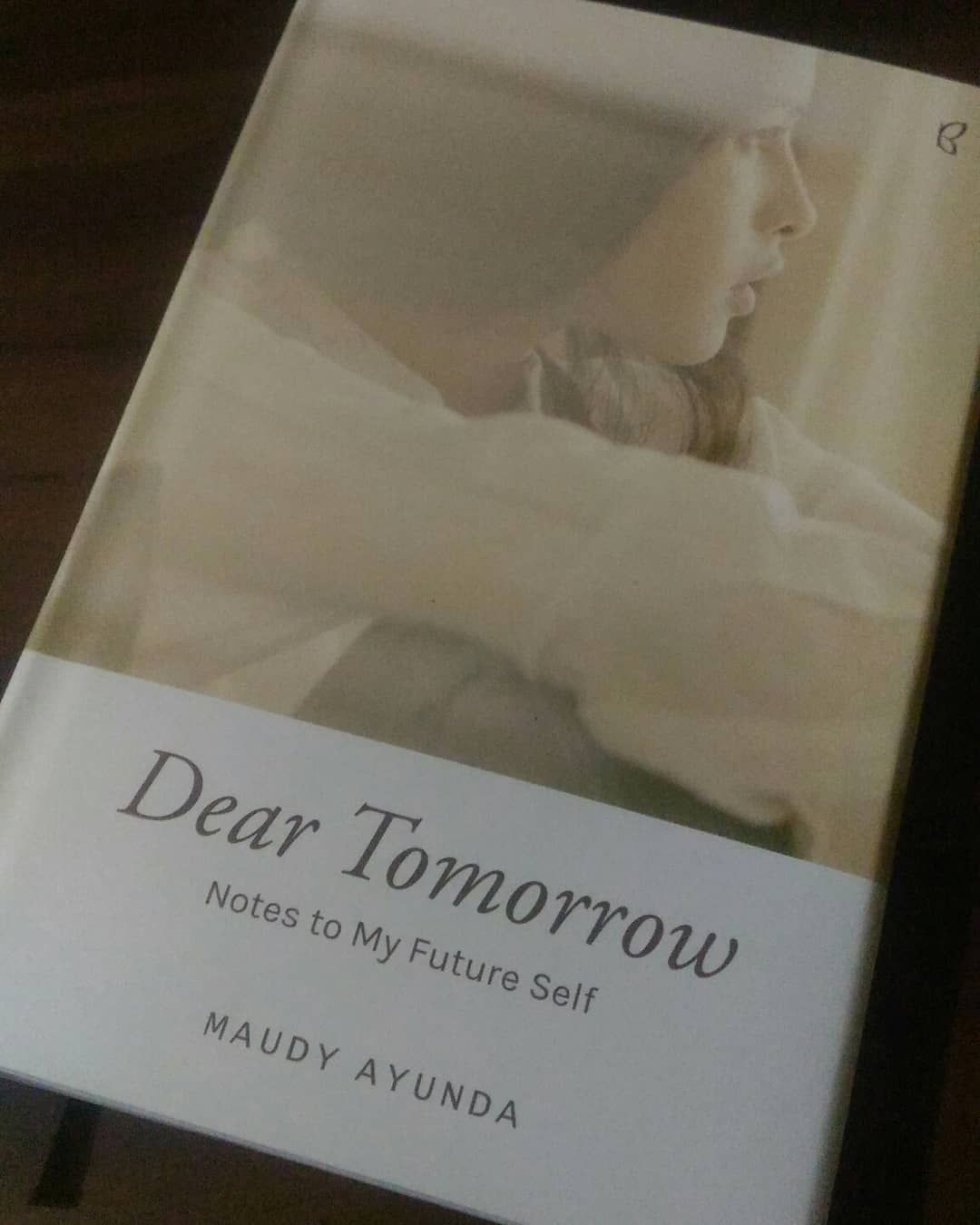Buku Dear Tomorrow karya Maudy Ayunda