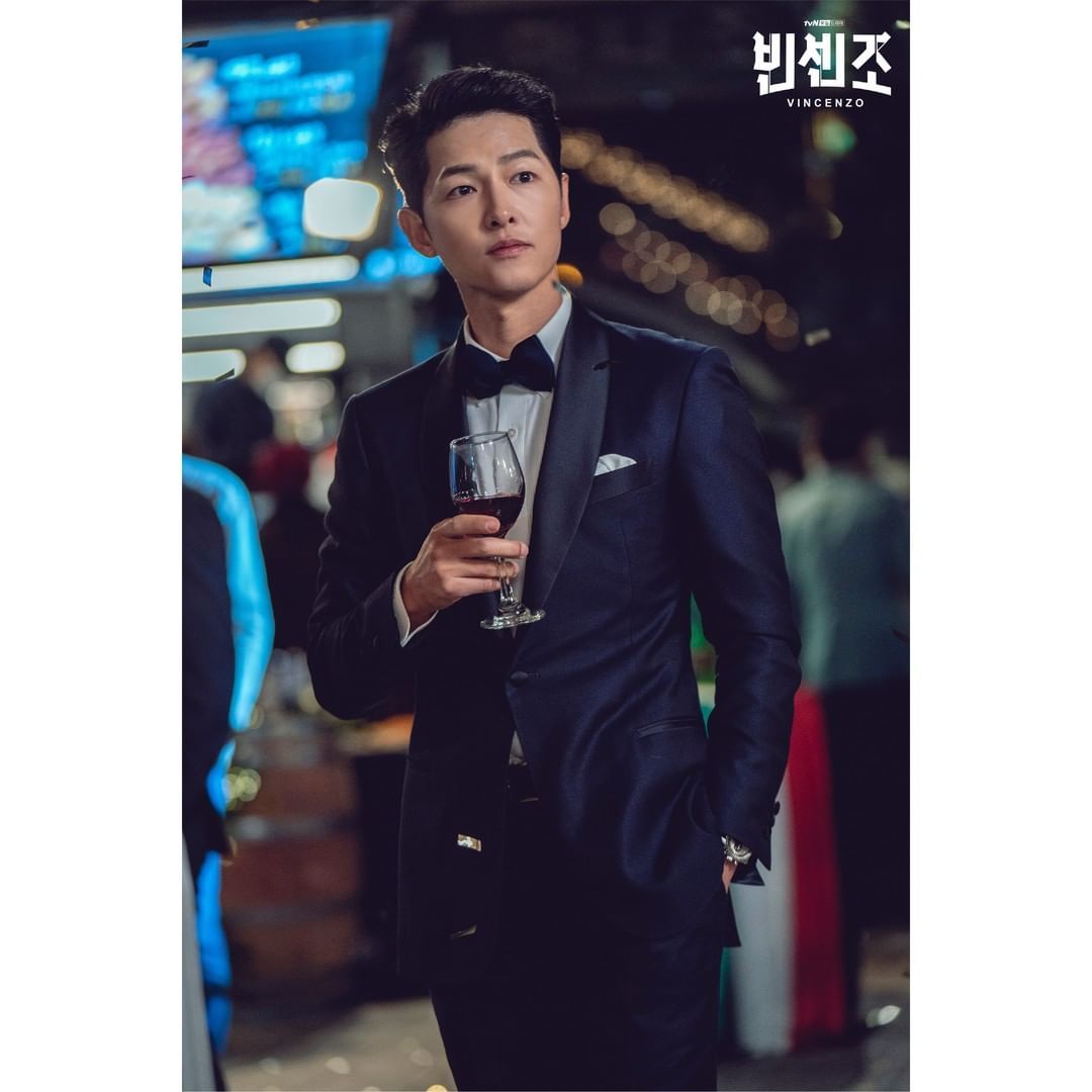 Song Joong Ki dalam drama Vincenzo.