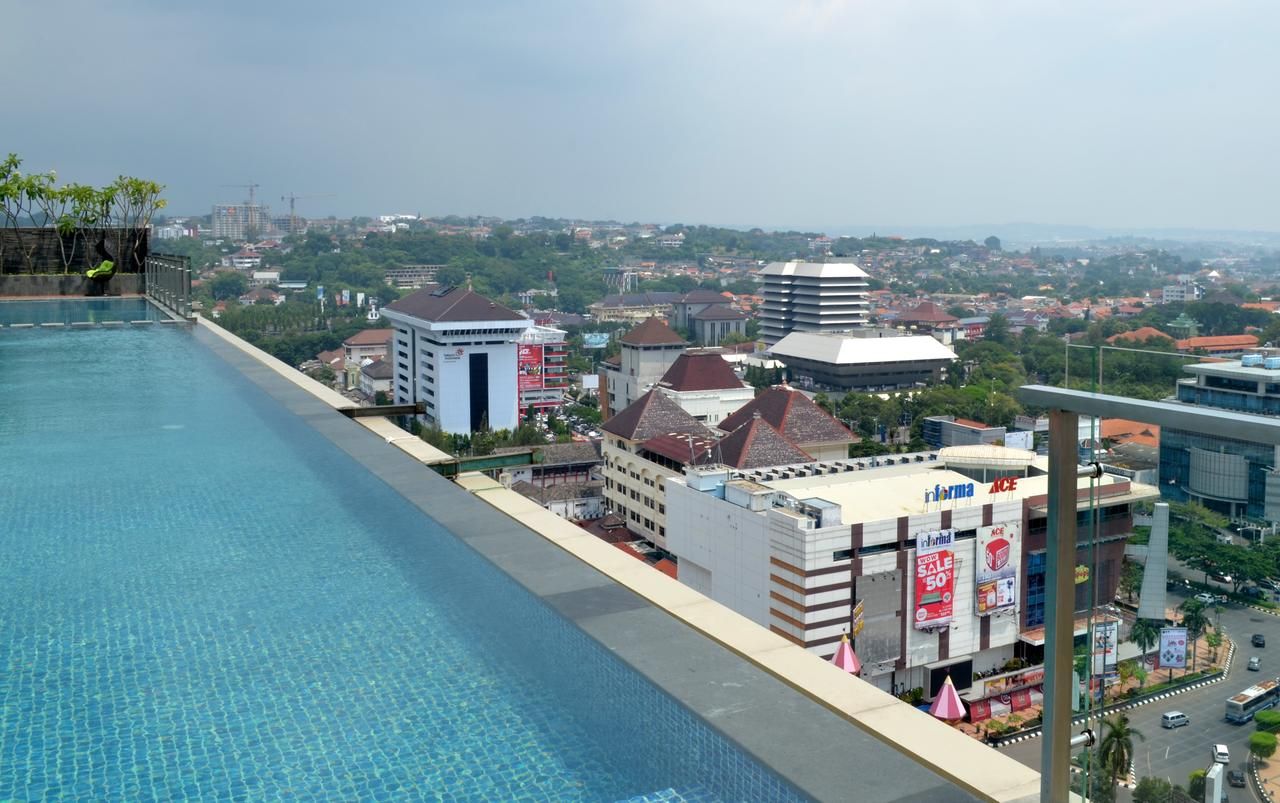 Hotel Louis Kienne Simpang Lima, Semarang dengan kemudahan akses ke mall dan daerah tengah kota