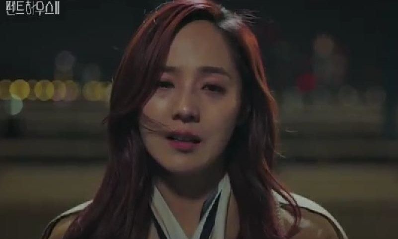 Bocoran sinopsis The Penthouse Season 2 Episode 13 tayang malam ini, Jumat 2 April 2021. Oh Yoon Hee bunuh diri di sungai Han?
