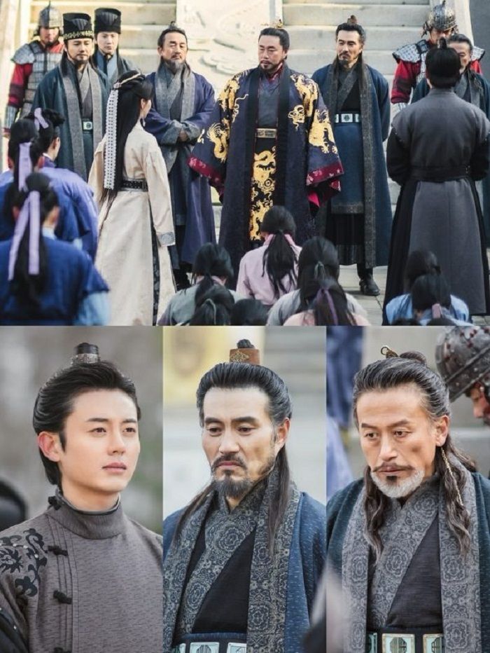 Adegan Pyeonggang berdiri di hadapan raja dalam drama korea River Where The Moon Rises