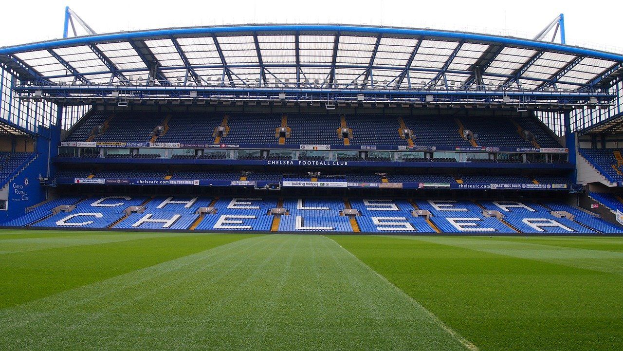 Stadion Stamford Bridge, kandang Chelsea.