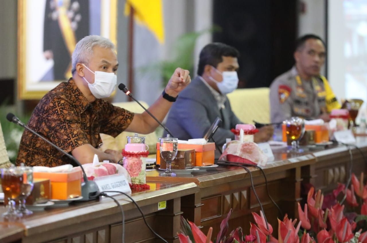 Ganjar Percepat Pembahasan Perbedaan Waktu Imsakiyah di Jateng, Kemenag