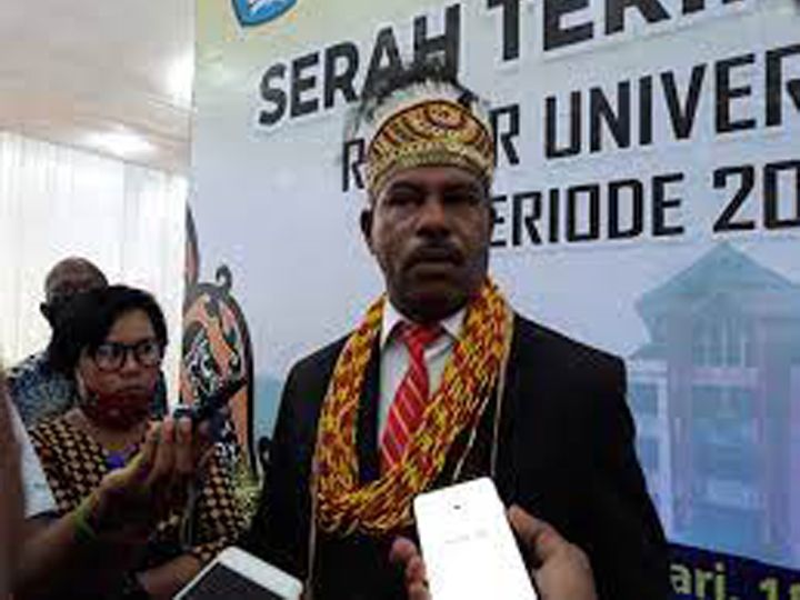ektor Universitas Papua (UNIPA) Meky Segrim ,Foto(istimewa)