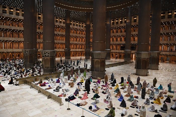 Bacaan Niat Sholat Qobliyah Subuh, Dhuhur, Ashar, dan Isya beserta