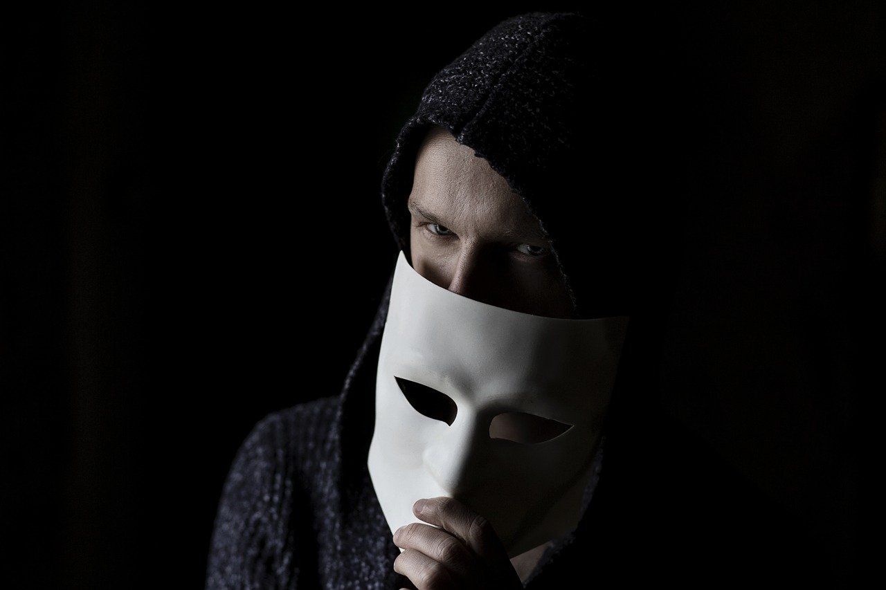 Jim Geovedi, Sang Hacker berikut profil dan biodata lengkap dengan umur, lulusan hingga perjalanan karirnya.