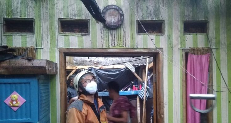 Situasi rumah pasca kebakaran di kawasan Soreang, Kabupaten Bandung, Rabu 21 April 2021