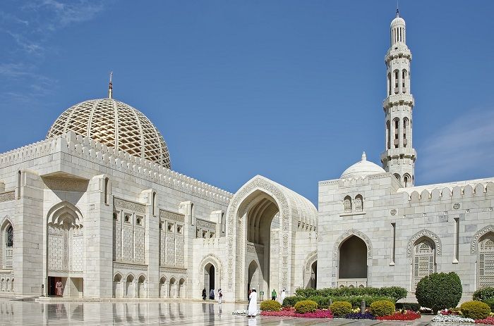 sultan-qaboos-grand-mosque//pixabay
