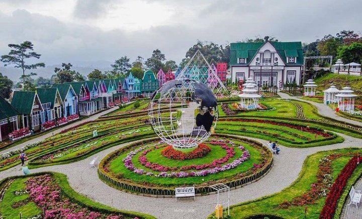 Taman Celosia Bandungan Semarang